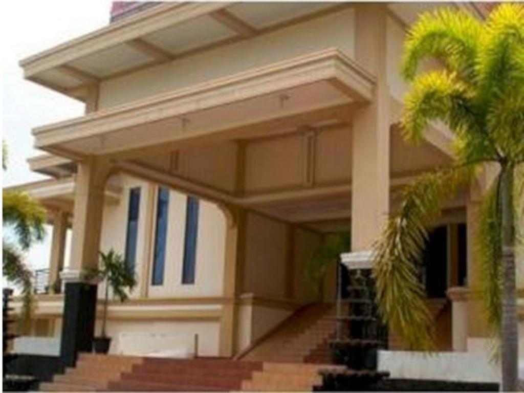 King Hotel Wates  Luaran gambar